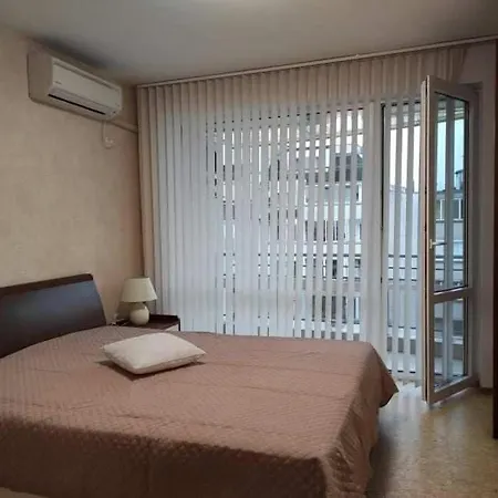 Apartment 8 8 Burgas